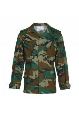 CHAQUETA  RÉPLICA EJÉRCITO DE LOS ESTADOS UNIDOS MODELO CAMUFLAJE WOODLAND